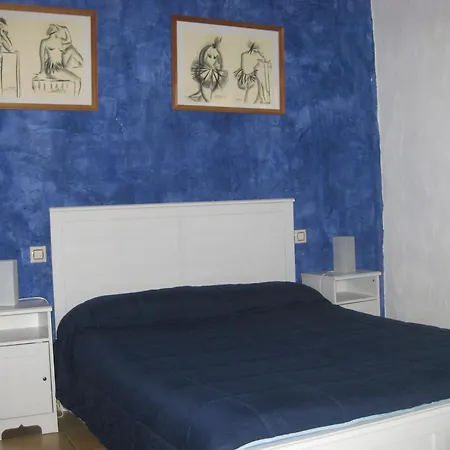 Apartment Rurales Candela *